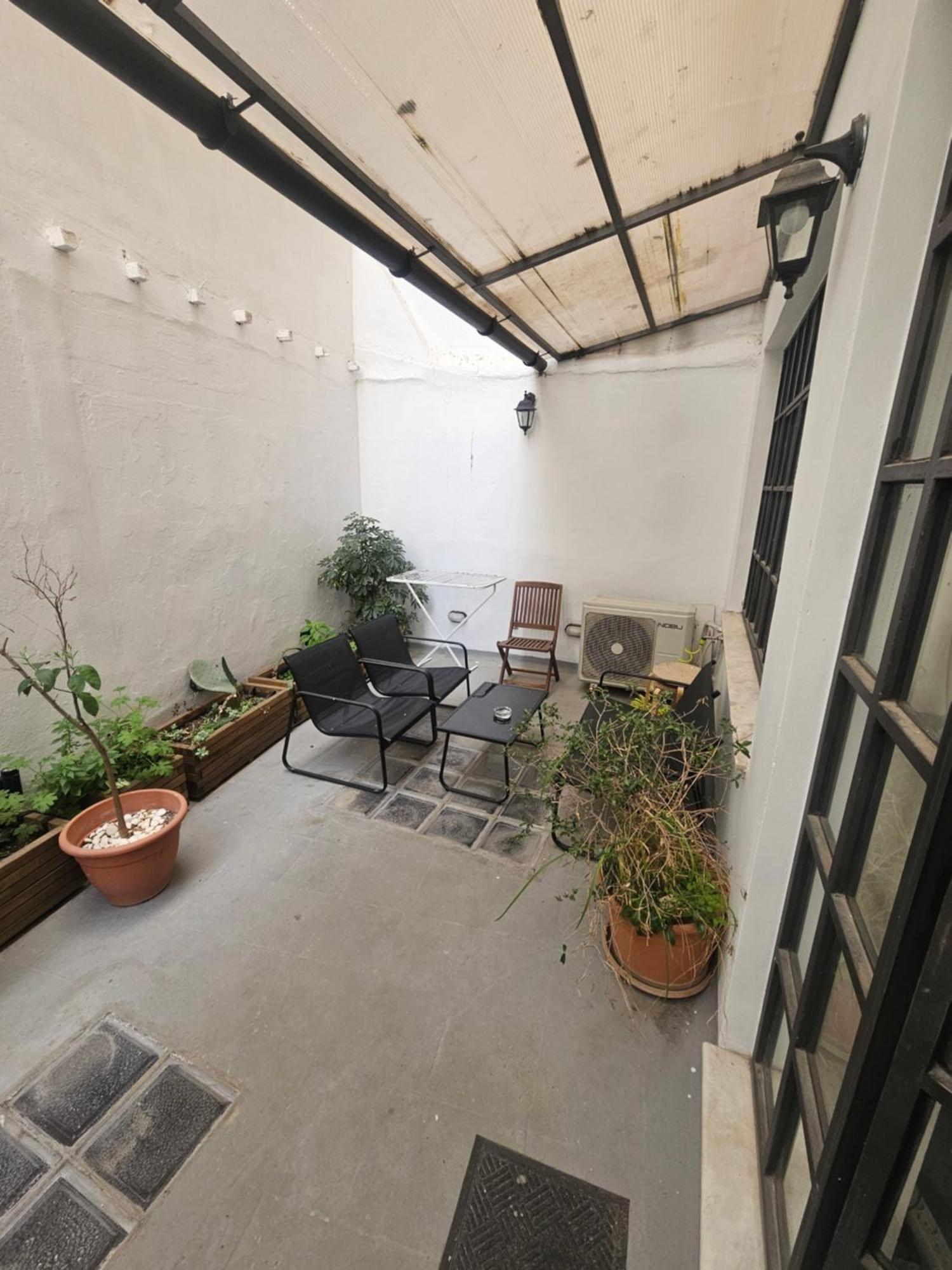 Fashionable Base In Central Athens In The Old Tailor Factory Exterior photo